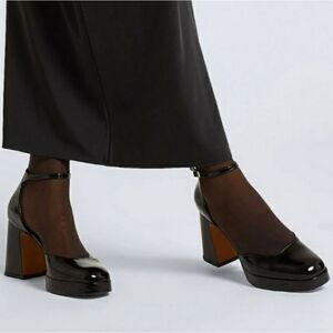Steve Madden Black Patent Platform Mary Jane Pumps